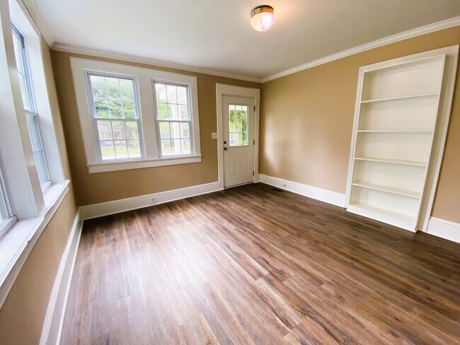 Foto del edificio - 519 S Woodrow St