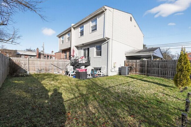 Foto del edificio - 816 Geranium St NW