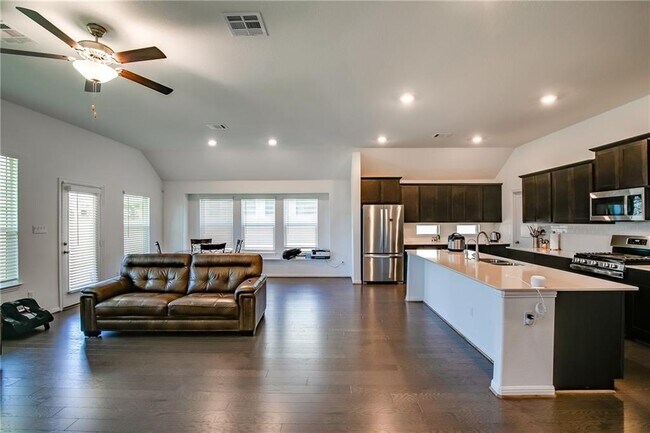 Building Photo - 149 Coronella Dr