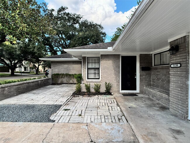 Foto del edificio - 5139 Indigo St
