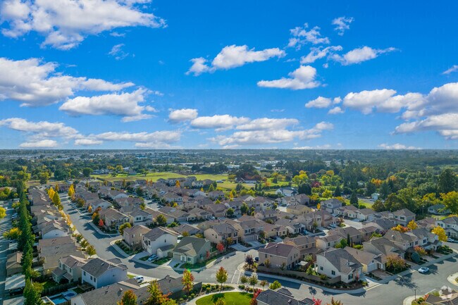 Hilltop Circle offers a peaceful lifestyle.