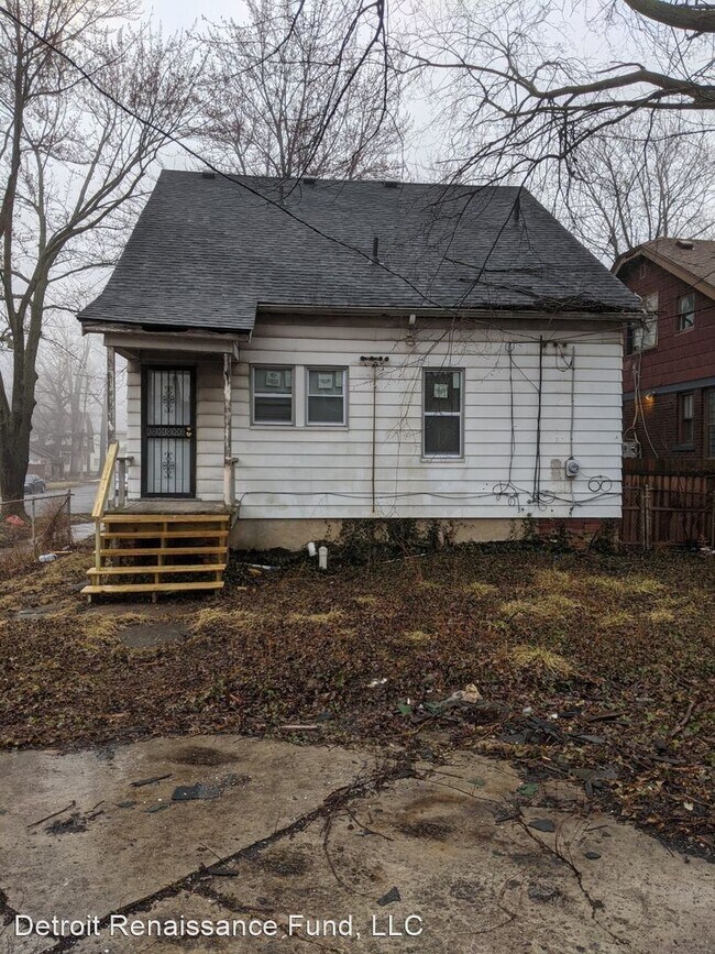 Building Photo - 5 br, 2 bath House - 4215 Bedford