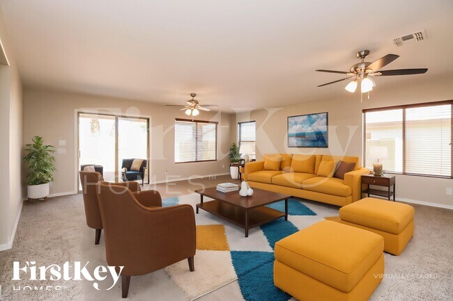 Building Photo - 914 W Desert Canyon Dr