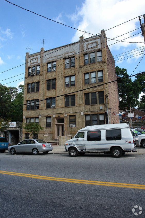 Building Photo - 280 Mclean Ave