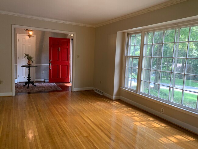 Living Room and Foyer - 3621 Woody Grove Ln