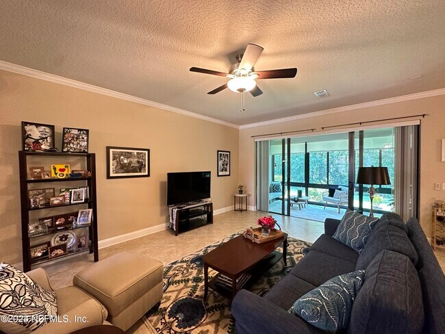Foto del edificio - 13556 Isla Vista Dr
