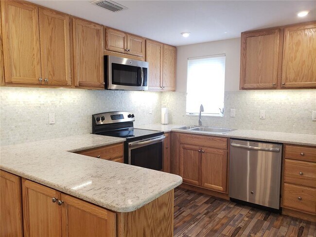 Foto del edificio - 5400 34th St W