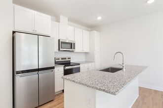 Building Photo - 402 McDonough Blvd SE