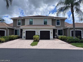 Building Photo - 7675 Meadow Lakes Dr