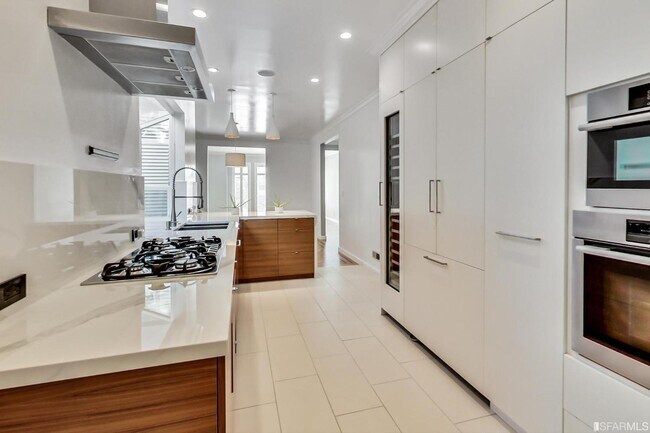 Foto del edificio - 1784 Beach St