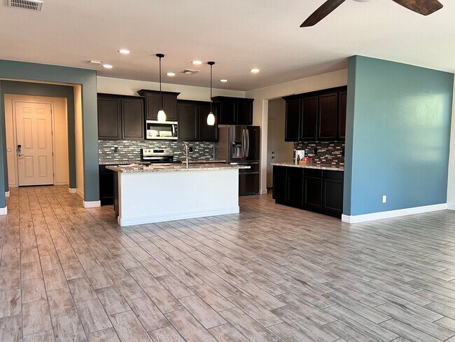 Building Photo - Mills Run Community (Ironwood & Ocotillo) ...
