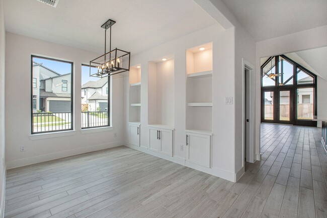Foto del edificio - 15018 Bonham Shore Dr