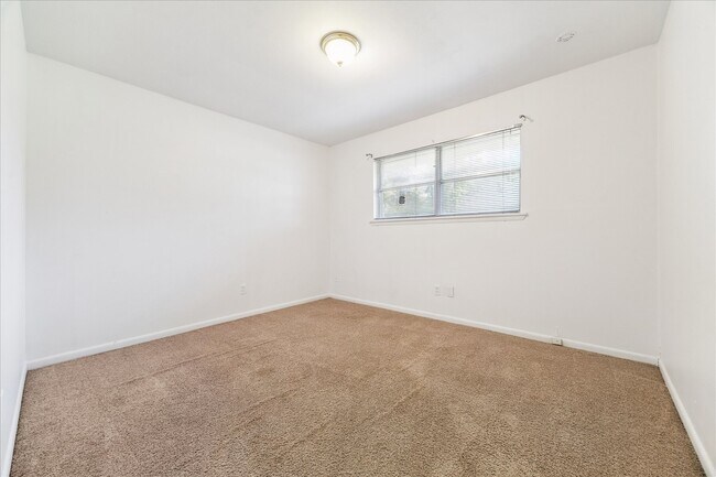 Foto del edificio - 5422 Spellman Rd