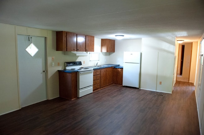 Foto del edificio - 6013 Briarwood Dr