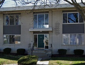 Building Photo - 4820 Briarwood Ave
