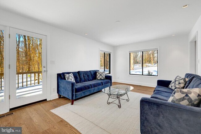 Foto del edificio - 9982 Blackberry Ln