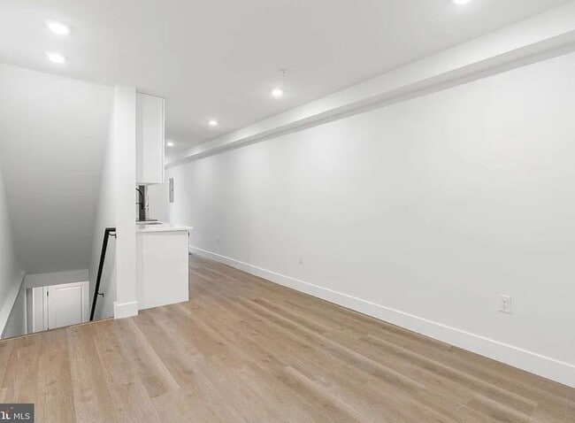 Foto del edificio - 2055 E Rush St