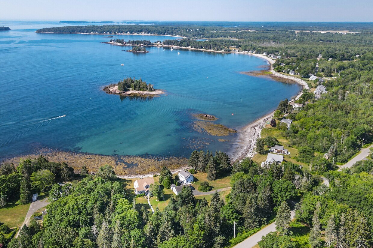 1 Mussel Ridge Ln, Owls Head, ME 04854 House Rental in Owls Head, ME
