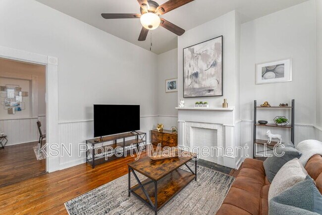 Building Photo - 511 Blair St