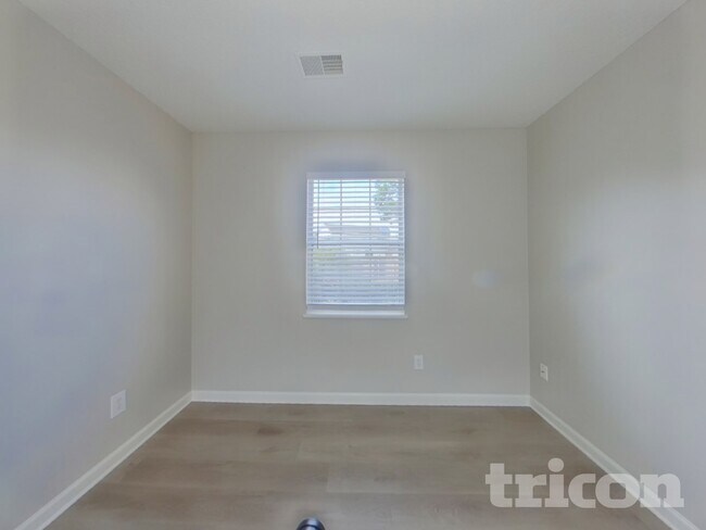Foto del edificio - 5 Hidden Pines Rd