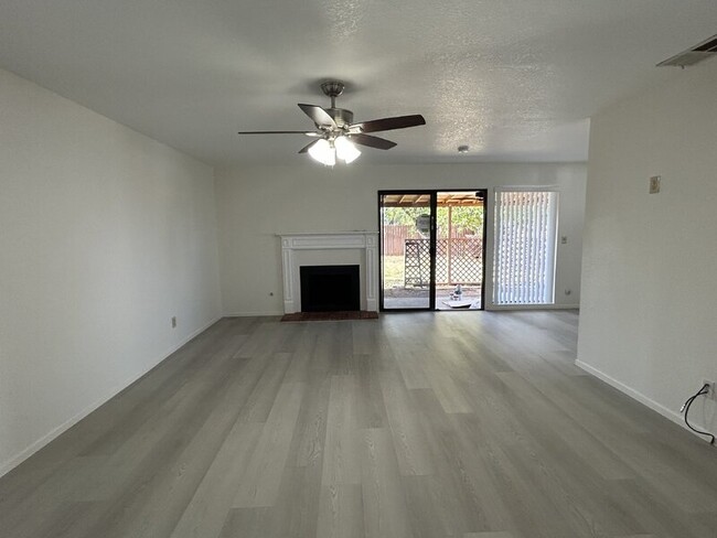 Building Photo - 3554 Harrison St