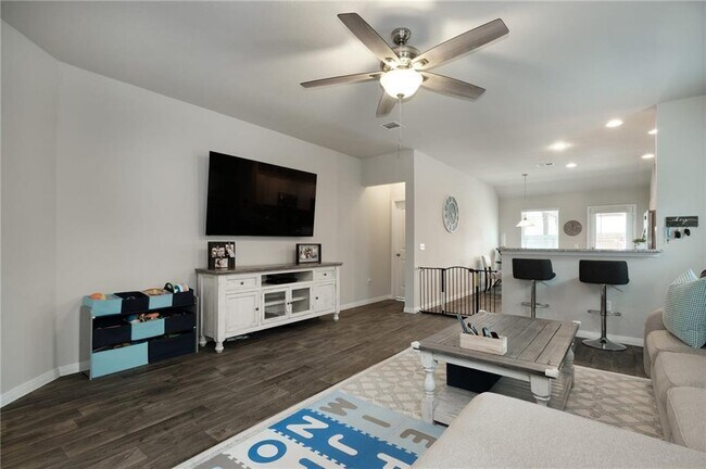 Building Photo - 104 Dunlin Ln