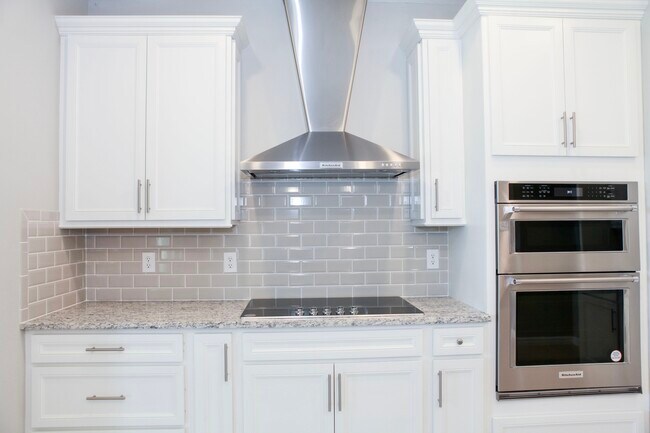 Building Photo - 11208 Little River Way