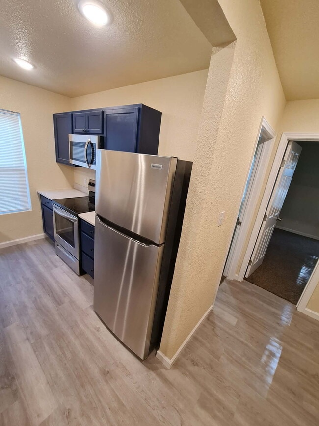 Foto del edificio - 527 Oak Lawn Dr