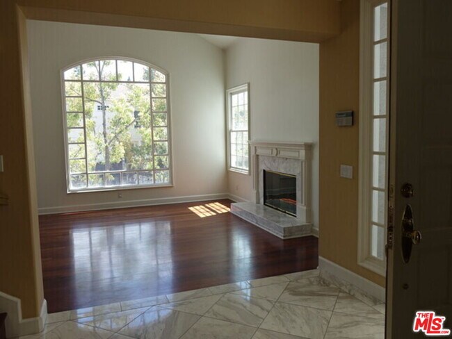 Building Photo - 2509 Cardigan Ct