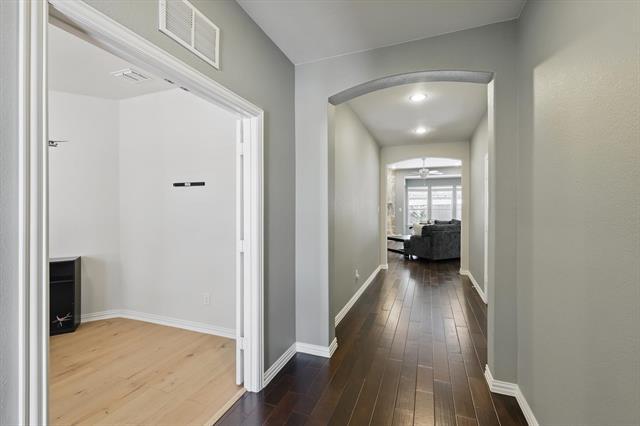 Building Photo - 1129 Berrydale Dr