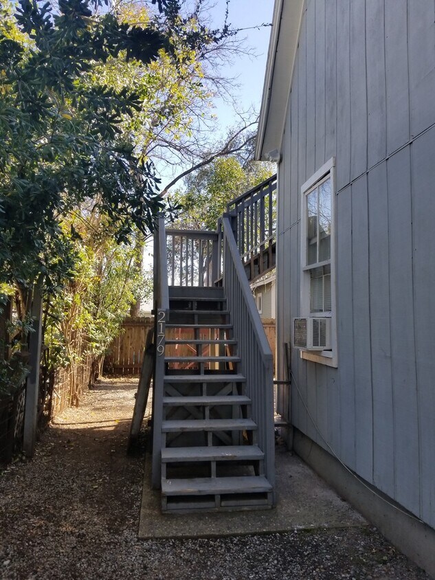 Primary Photo - Upstairs Apartment in 2-Unit Property - DO...