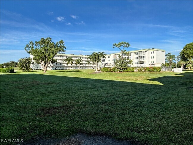 Foto del edificio - 1624 Pine Valley Dr