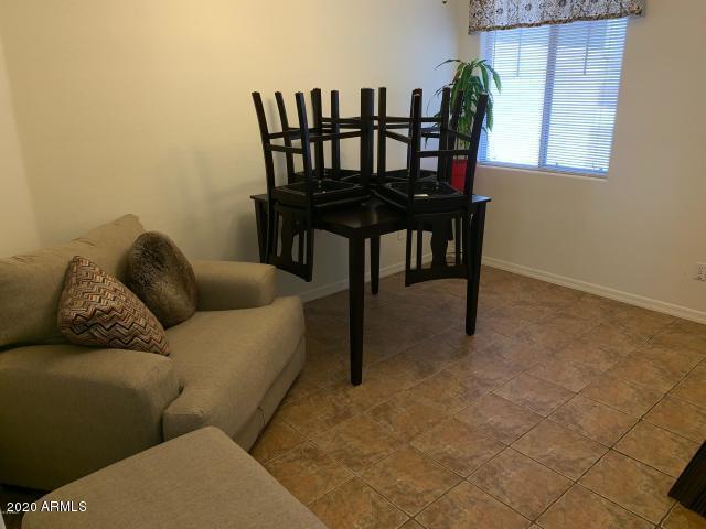 Foto del edificio - 30347 W Whitton Ave
