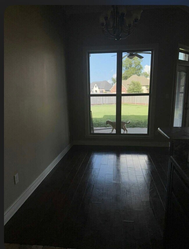Building Photo - 400 Remington Dr