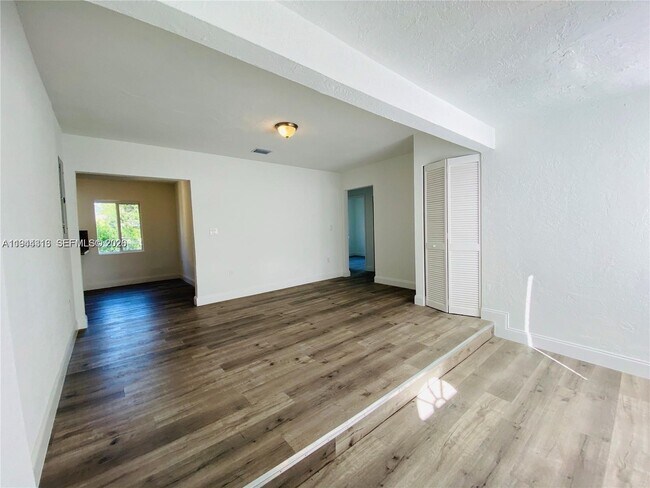 Building Photo - 915 NW 59th St