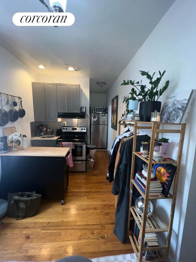 Foto del edificio - 350 E 53rd St