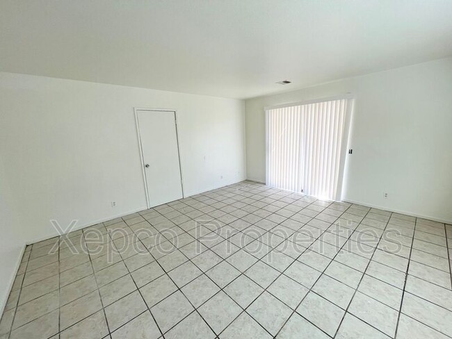 Foto del edificio - 34700 Marcia Rd