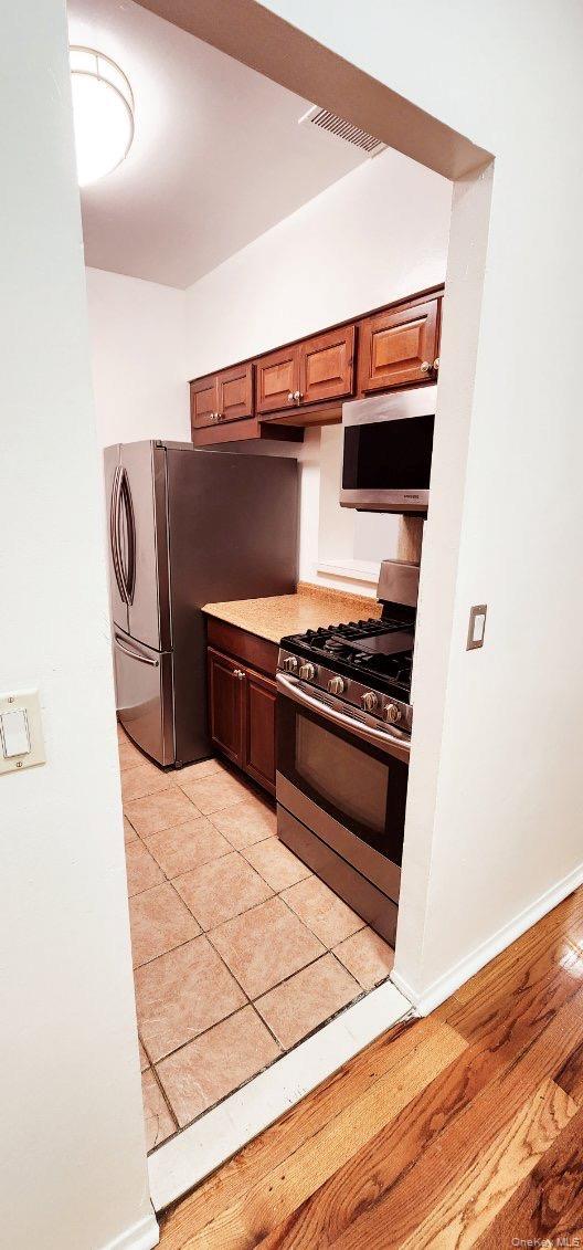 Foto del edificio - 673 E 165th St