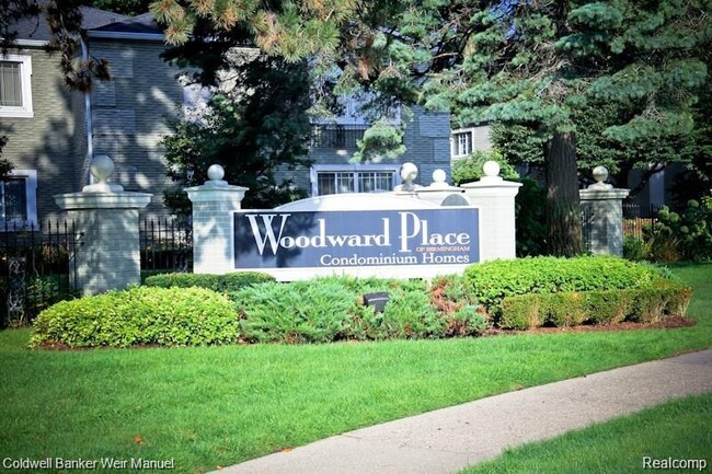 Foto del edificio - 1111 N Old Woodward Ave