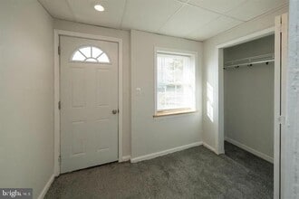 Building Photo - 607 West Lawn Ave