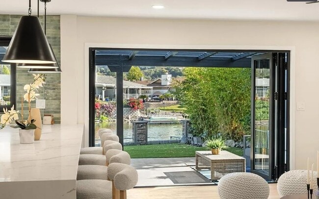 Building Photo - 1453 La Habra Dr