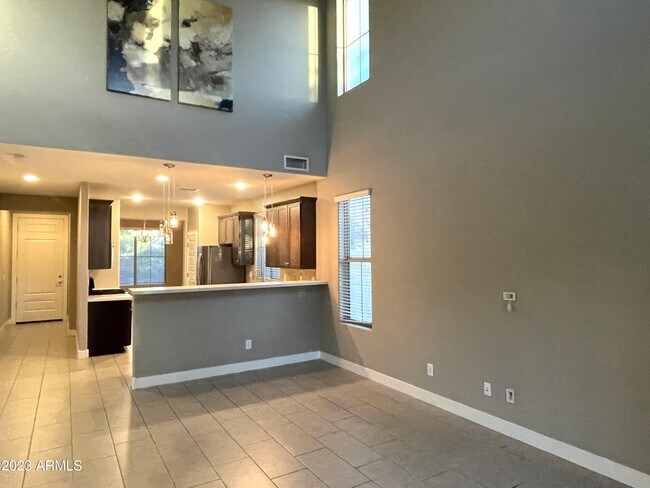 Building Photo - 3104 N 32nd Way