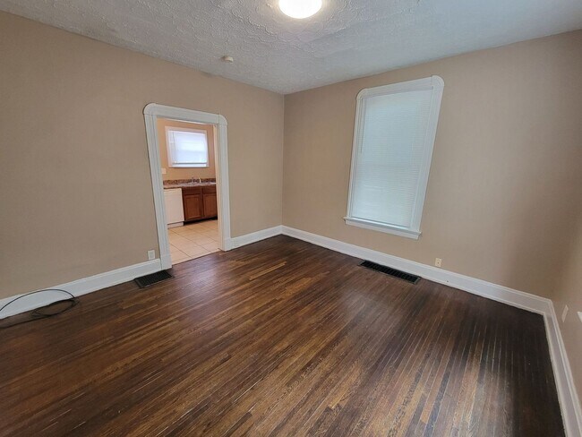 Building Photo - 602 Park Ave 3BR/1BA (Hamilton)