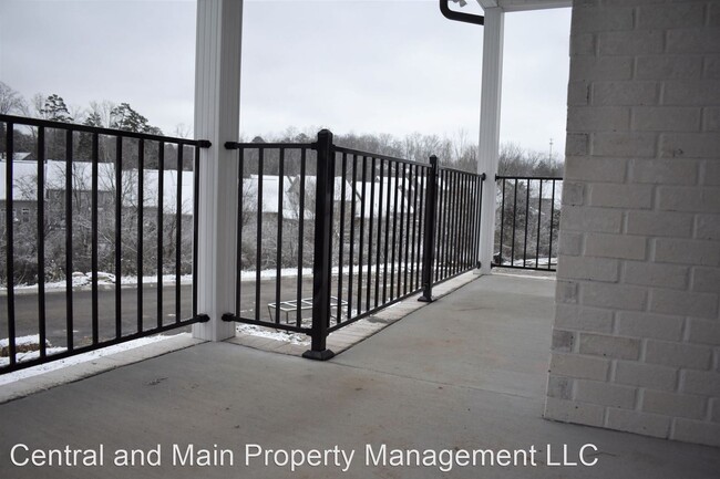 Building Photo - 3 br, 2.5 bath House - 4921 Creek Bank Drive
