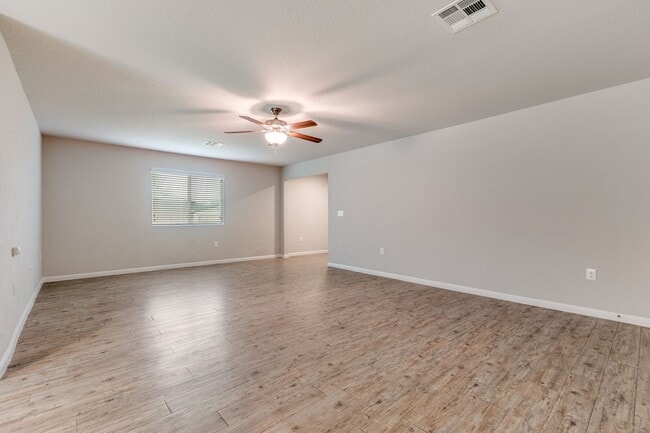 Building Photo - 10302 Relic Oaks