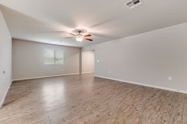 Foto del edificio - 10302 Relic Oaks