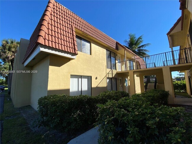Foto del edificio - 11398 Royal Palm Blvd