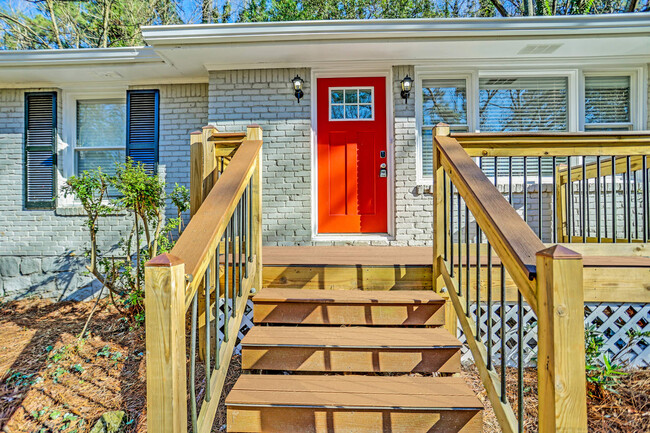 Building Photo - 3003 Orion Dr