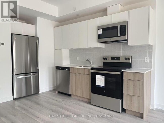 Building Photo - 33 CALAMINT Ln