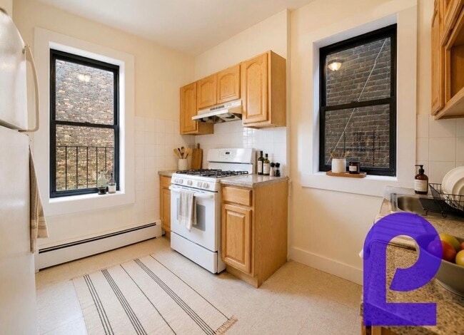 Foto del edificio - 2441 Jerome Ave
